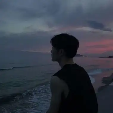 新款好看的男生孤独背影头像高清图片