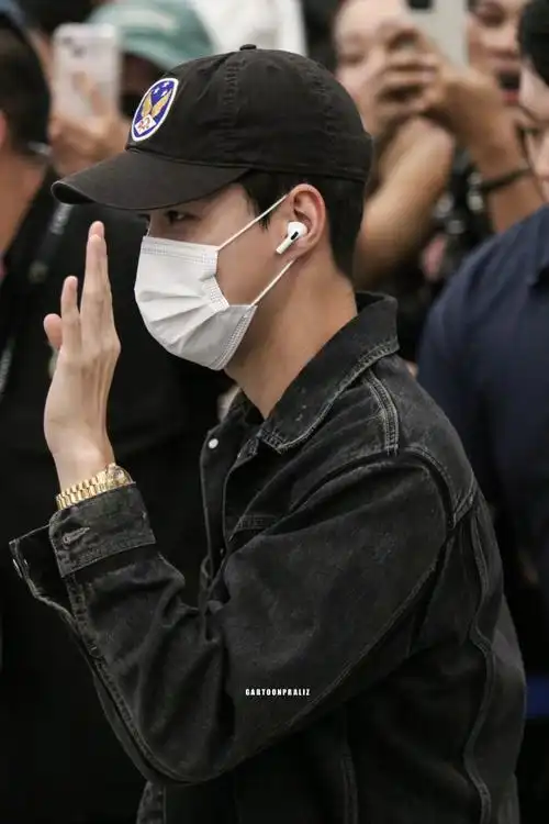 吴世勋新剧我们曾经爱过的一切#@wu世勋-exo230807 素万那普机场出发