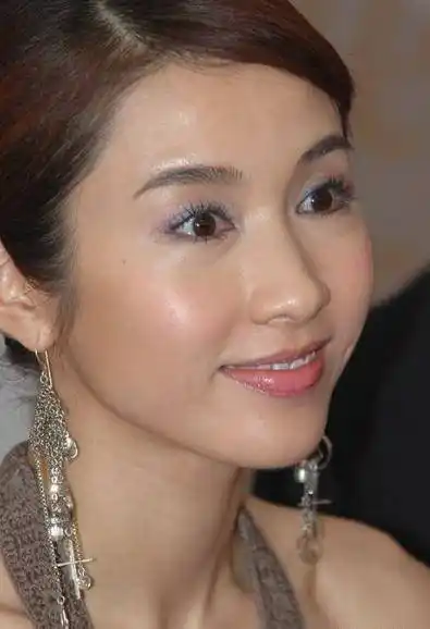 原创48岁黎姿晒近照素颜出镜容颜不老曾每月花30万补身体