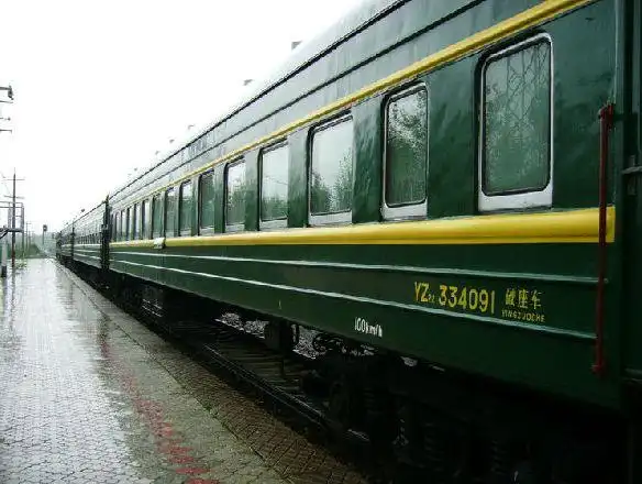 那些坐绿皮火车的日子