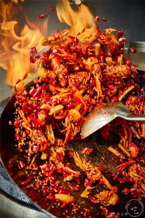 去头抽筋的干煸小龙虾超级入味!