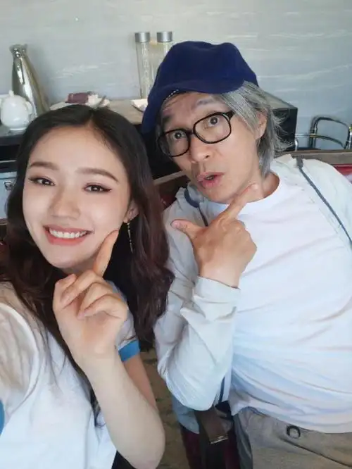 周星驰林允恋情周星驰将林允当成亲女儿