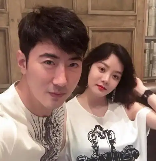 蔡琳生子高梓淇发文表白老婆中韩混血的小帅哥