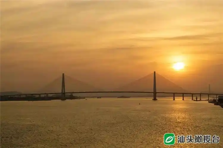 汪文斌向全世界推介汕头夕照美景,果然全世界都来了