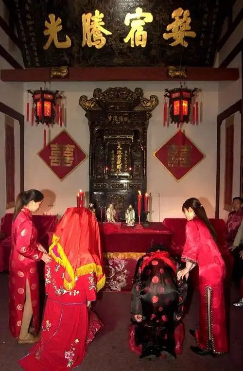 中式婚礼"拜堂"又叫"拜天地"身为中国人,这些事你都知道吗?