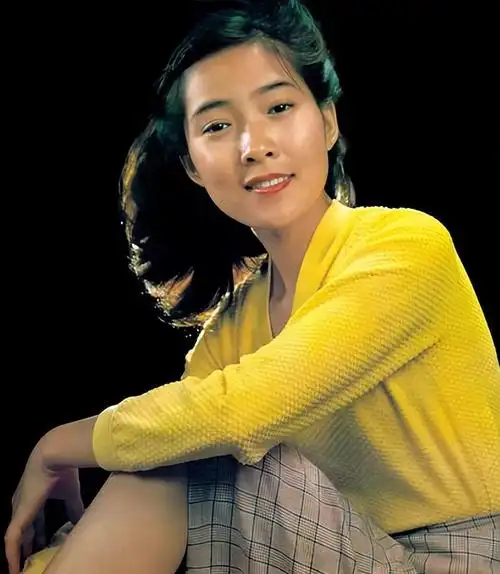 回顾沈丹萍:与张铁林分手后,嫁大自己14岁德国人,现生活幸福美满