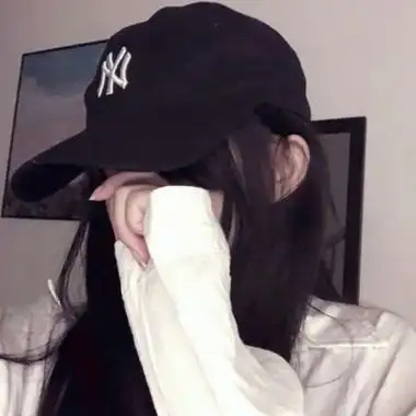 戴帽子女生头像高清个性好看戴帽子的女生头像可爱图片