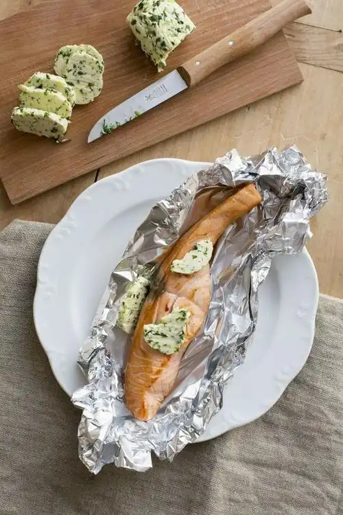 烤箱用锡纸还是铝箔纸锡纸烧烤会中毒吗