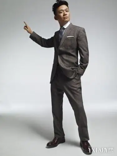 王宝强虚报身高173 与明星拍照显尴尬(2)