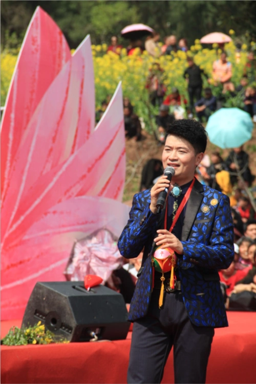 军旅歌唱家敖长生举行反哺家乡个人演唱会