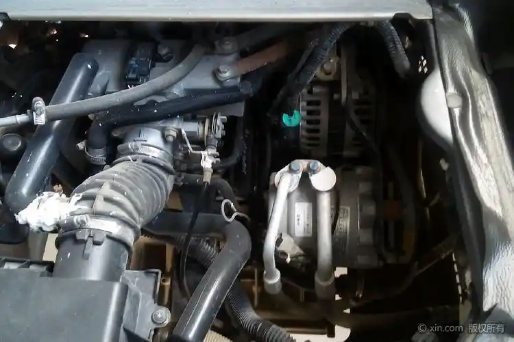 北汽威旺威旺306发动机舱