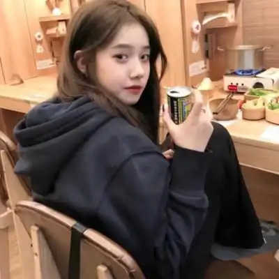 素颜比较真实的头像女高清照片_女生头像_头像屋