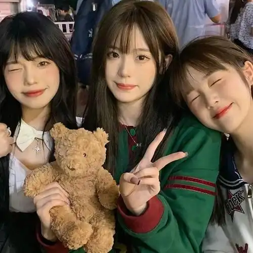 三个人的闺蜜头像很好看的那种(三人闺蜜头像最好的朋友)