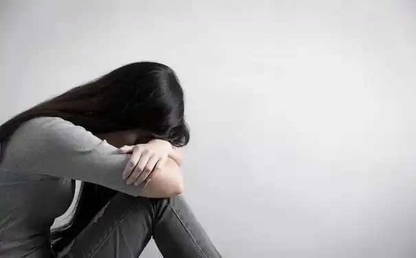 真挚情感遭深埋,失望伤心皆归来.至今不知为何分,昔日感情渐降温.