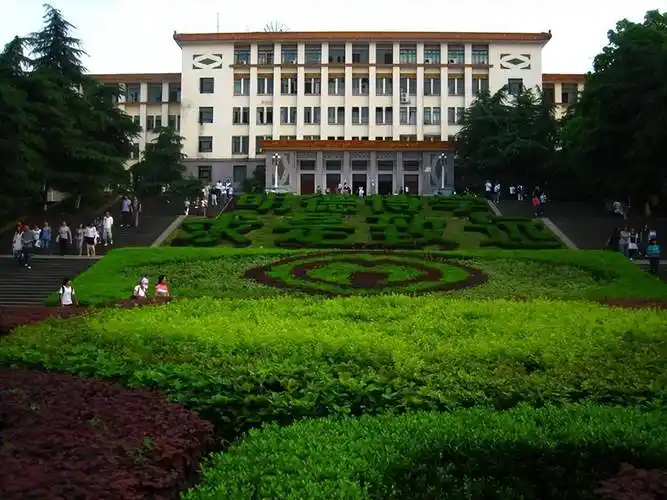 南华大学搬走,给衡阳留下了永远的遗憾,秘密背后的罪人到底是谁?