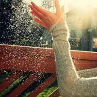 伸手触摸阳光唯美头像【点击鼠标右键下载】