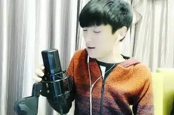 来源:好看视频发布时间:2018-07-16简介:唉流浪歌手王亮,深情演唱《爱