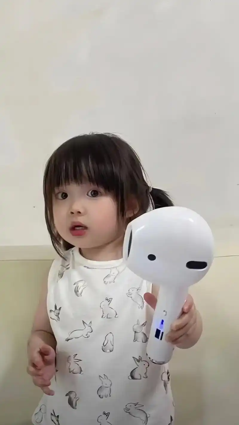 灯丸汁宝宝太可爱了#一颗肉丸子 #胖宝宝 #壁纸 @一颗肉丸 - 抖音