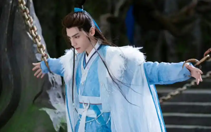 《皓衣行》天音阁审判墨燃那一出戏,所以说罗云熙能自己演一部《皓衣