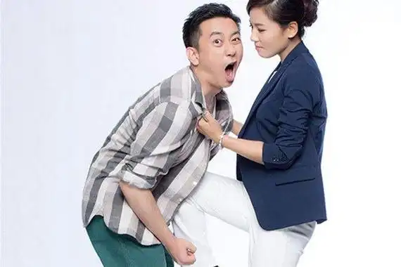 王自健被老婆打是真的吗 离婚后现任妻子是谁