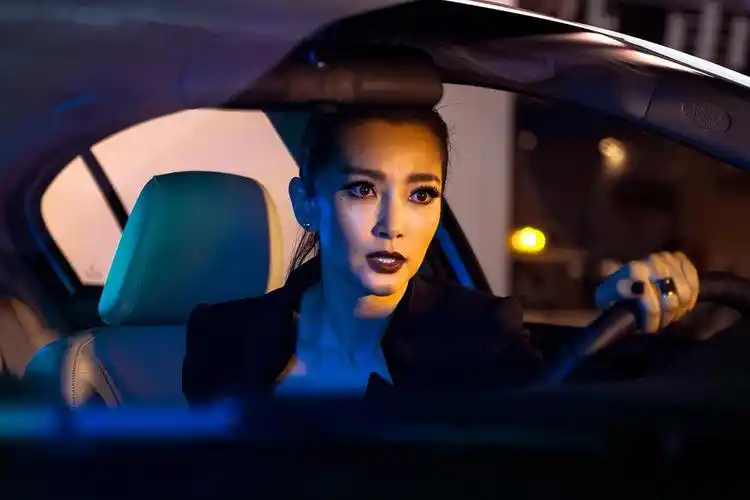 《巨齿鲨》票房破2亿,李冰冰终于成为好莱坞大片女主角了