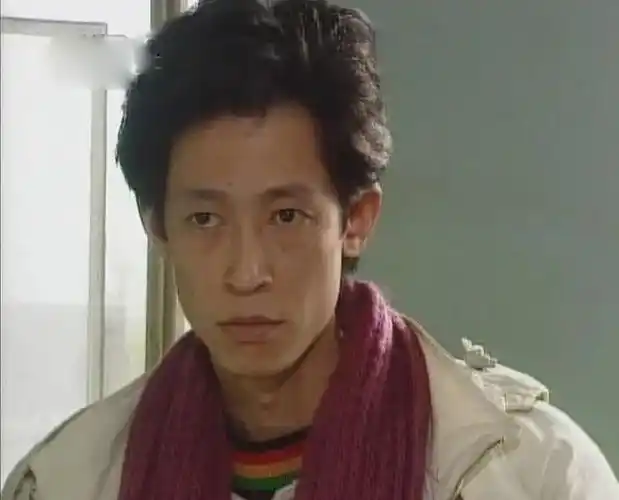 《过把瘾》是我看的第一部王志文的剧,那时候觉得他长得虽不是传统