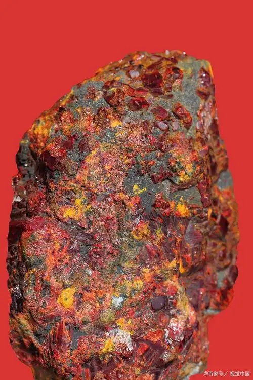 "天外来物"——罕见的新疆陨石红伊丁