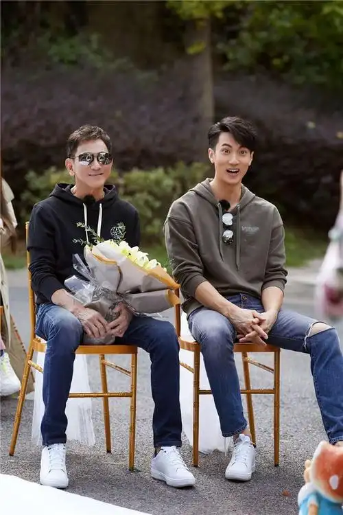 吴尊吴爸爸献父子综艺首秀加盟最美的时光互动有爱