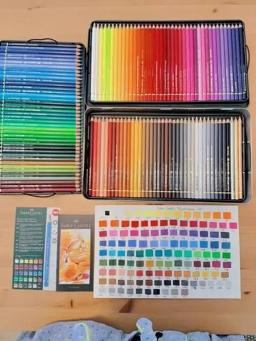 彩铅,甚是欢喜赶紧一边看《夏目友人帐》一边做一张色卡配上阿诗300克