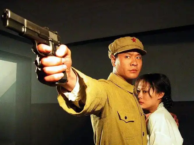 图文万粉激励计划#然而,在90年代的时候,他却一路下坡,到了无戏可拍