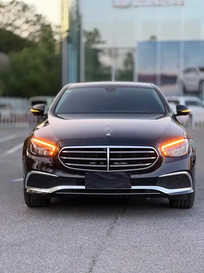 奔驰e300.【车辆名称】2021款 奔驰e级 e 300  - 抖音