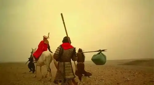 当然这段爱情未能如愿,留给紫霞仙子的是至尊宝的背影.