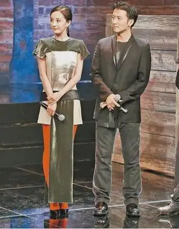 《消失的子弹》发布会上,谢霆锋一语惊人|杨幂|王菲|唱片|古典乐|填词