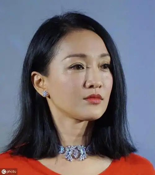 一组周迅的"侧颜照",每一张都非常圈粉