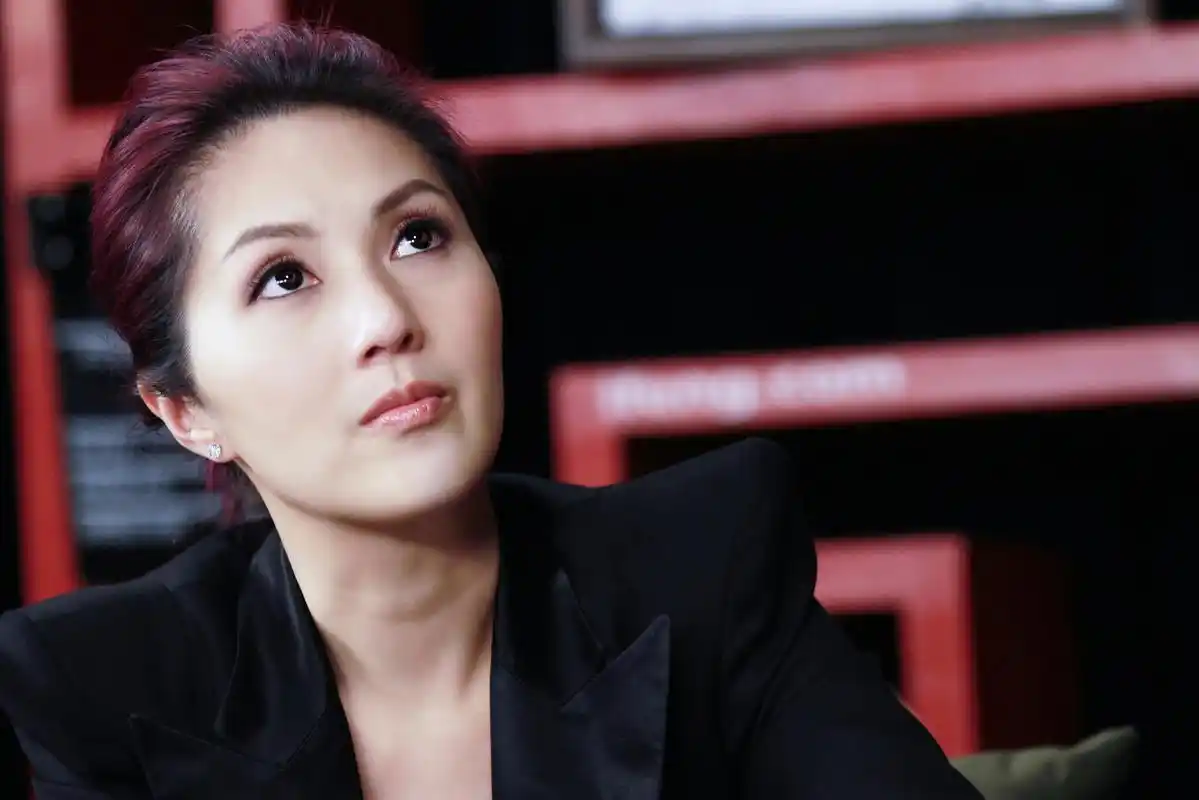 杨千嬅:原来我非不快乐,只我一人未发觉