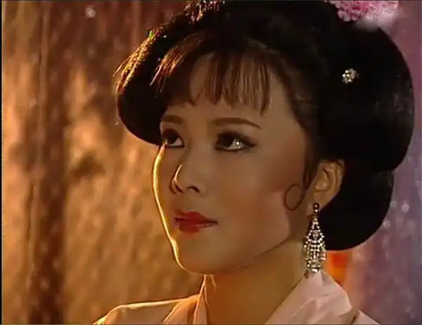 被誉为最美孙二娘却误陷诈骗风波梁丽究竟经历了啥