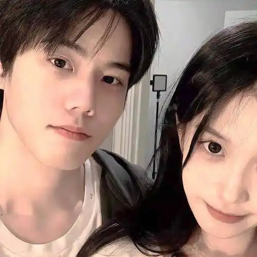 情头| ins小众好看情侣头像双人高清_月亮_所幸_星星