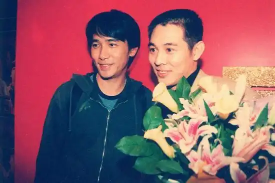 杨紫琼,成龙李连杰和杜达雄《少林寺》拍摄时期的李连杰李嘉欣和