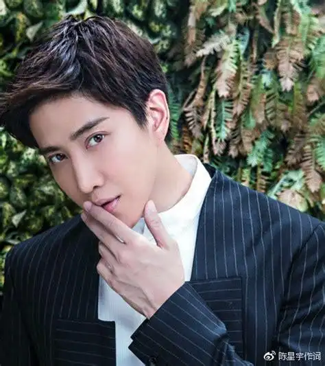 泰国男明星mike2022已更新今日图集