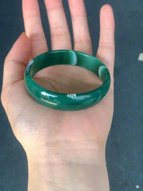 绿玛瑙手镯圈口567mm188