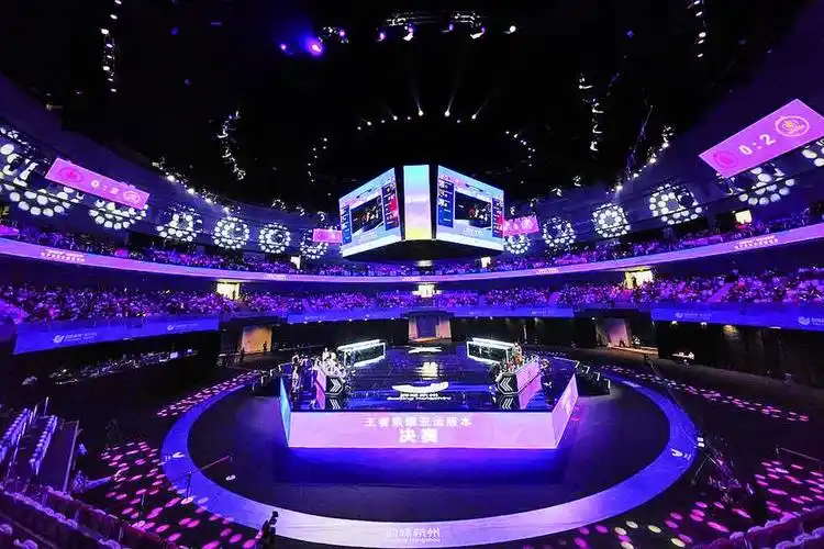 电竞比赛现场,气氛热烈. 新华社图