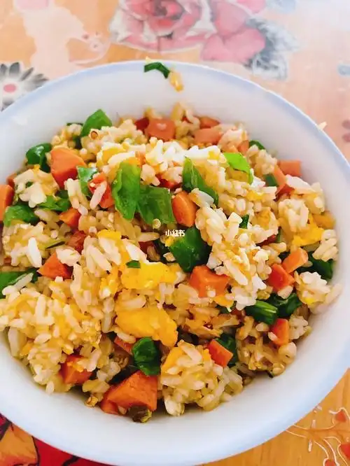 青椒火腿炒饭太美味了