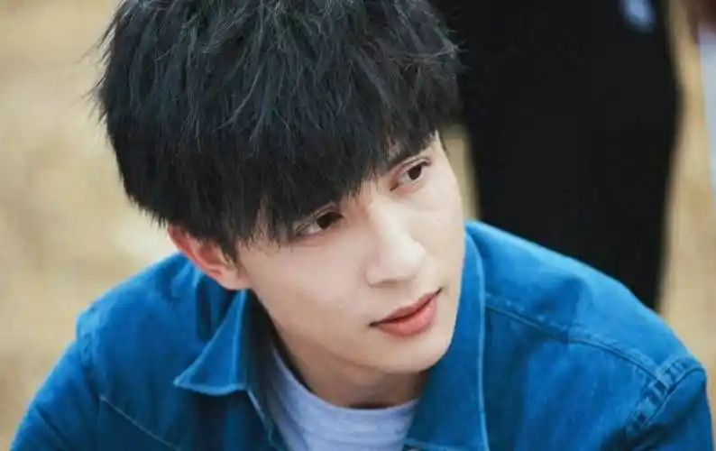 华语乐坛现状:新生代乏力,薛之谦和张杰谁更占优势?_方面_创作_数量