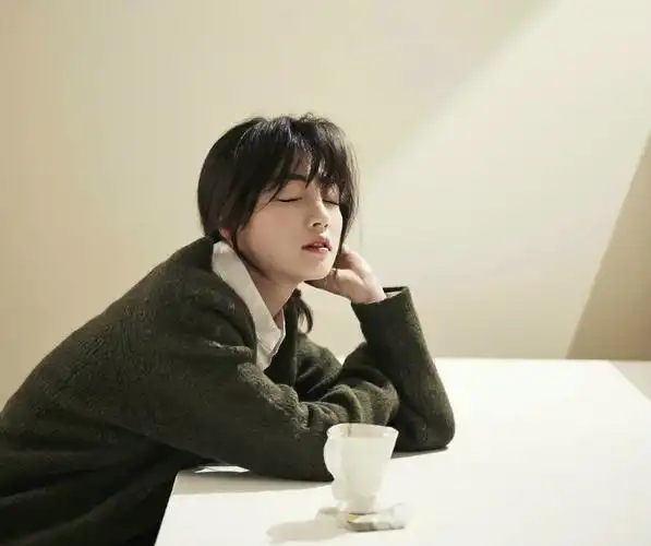 睡前美女图鉴宋昰昀