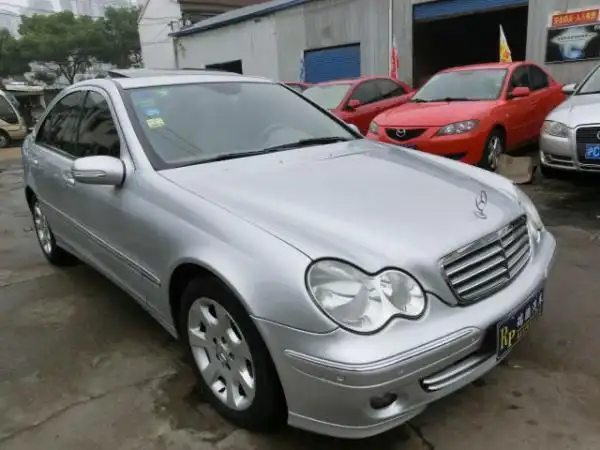 【上海】2006年11月 奔驰 c级 c200豪华运动旅行版 13.68万