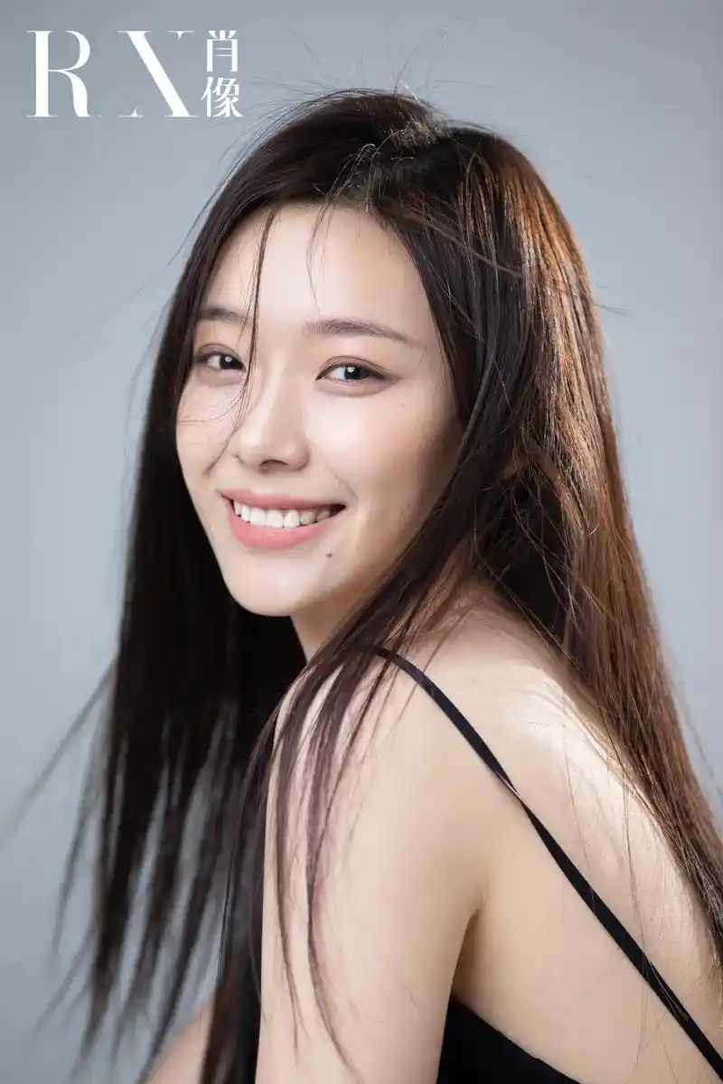 倪妮的照片|相似度99%出镜:阳阳 rx瑞熙邀您一场明🌟式 - 抖音