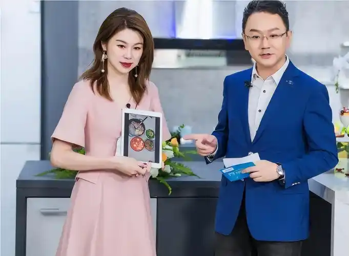 《今日关注》薛乐:放弃主持人的工作,做一名全职奶爸,他无悔!