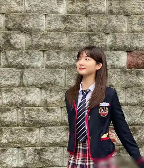 美貌登韩网热搜!5点认识《penthouse》赵秀敏,全校第一的学霸