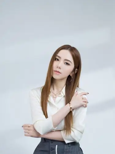 邓紫棋卡地亚七夕宣传照图片12