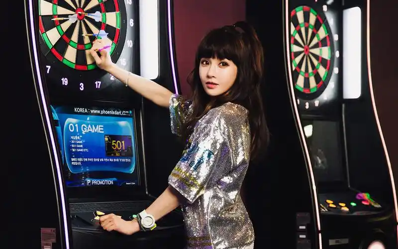 皇冠团tara图片高清电脑桌面壁纸